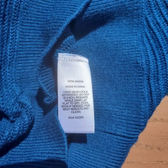 Express 2 Blue Tan Off Shoulder Sweaters Classic Casual Batwing Dolman Preppy XS - Picture 10 of 10